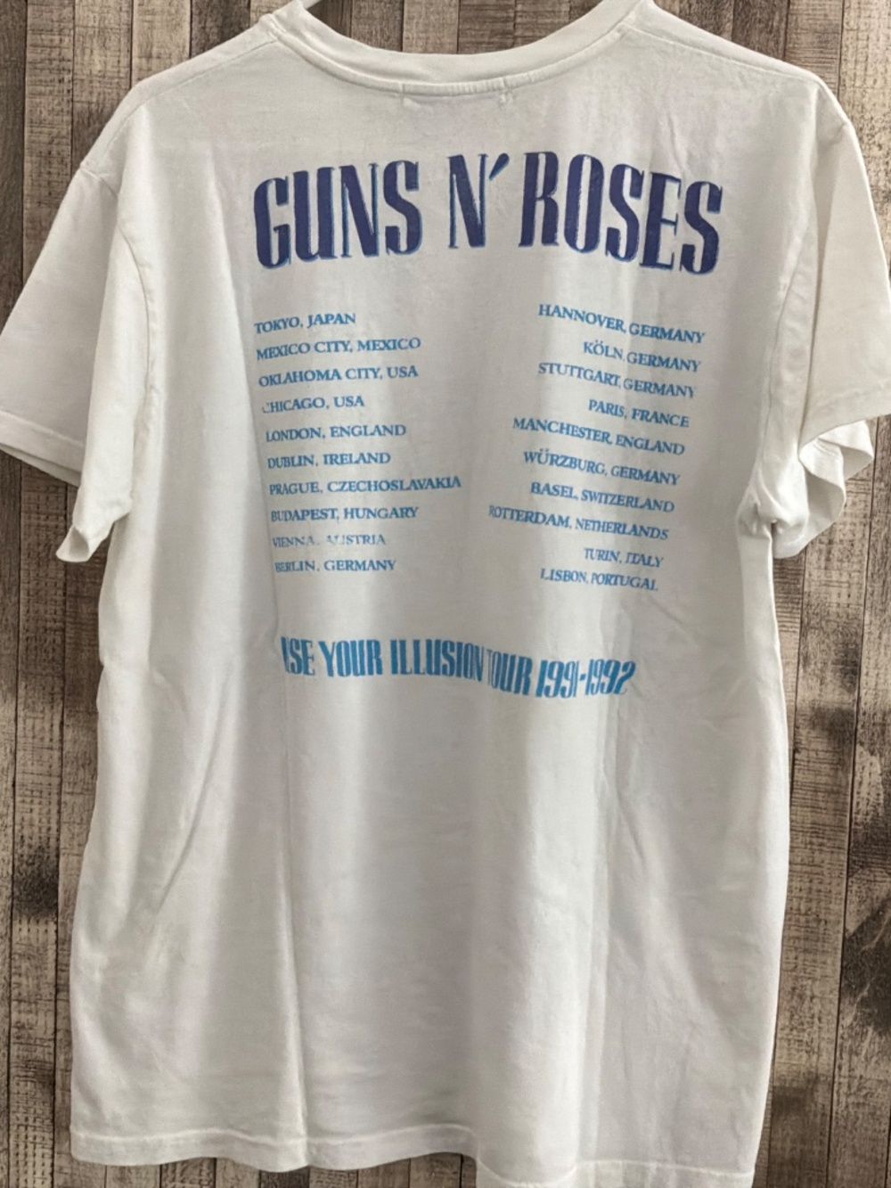 DAYDREAMER/ GUNS AND ROSES - Picture 2 of 6
